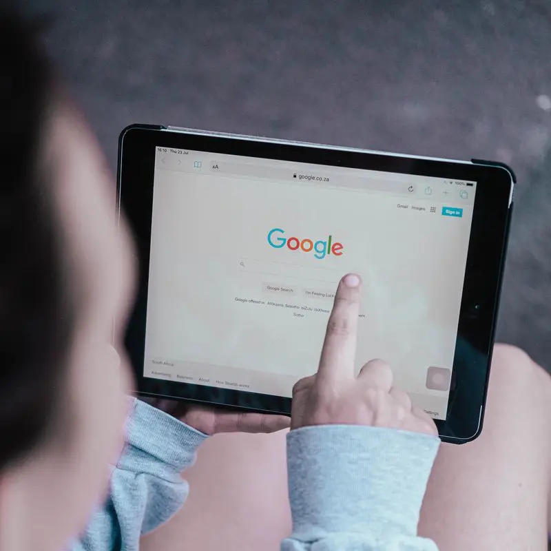 what is a search engine
