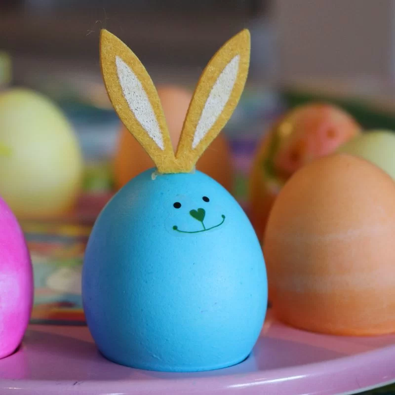 weekly roundup - smiley blue easter egg with bunny ears